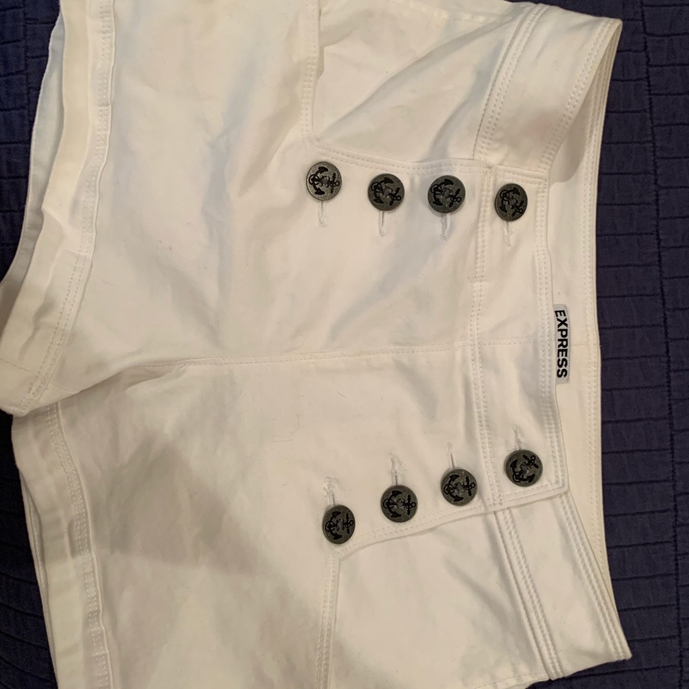 Express WHITE SHORTS